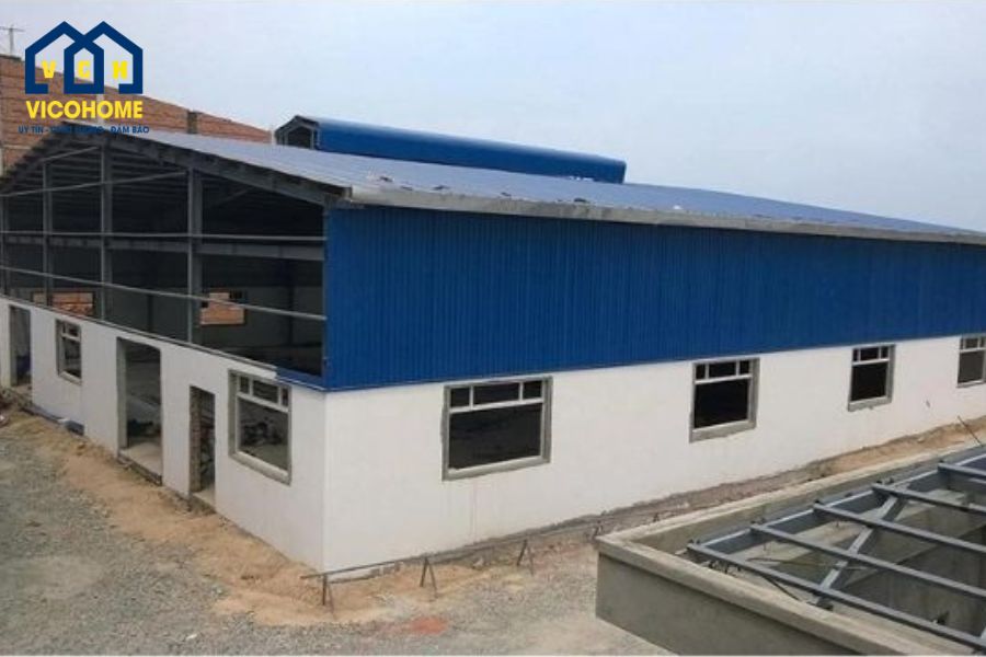 nhà xưởng khung thép mái tôn