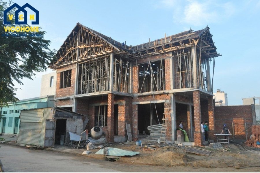 xây nhà mái thái 2 tầng chữ l